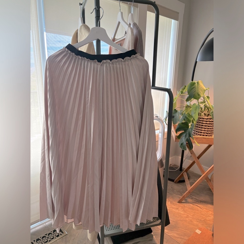 Zara pleated skirts